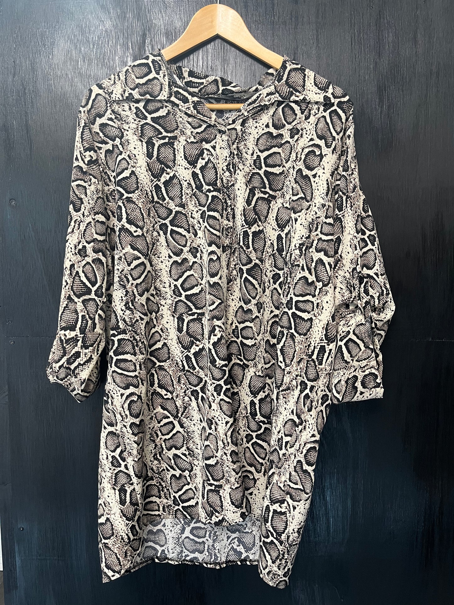 animal printed long Button shirt with button roll sleeves
