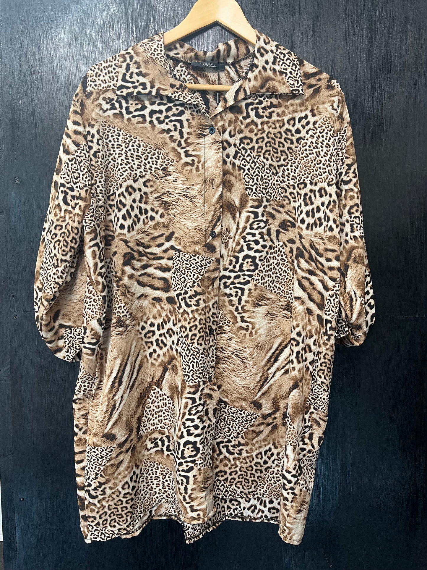 animal printed long Button shirt with button roll sleeves