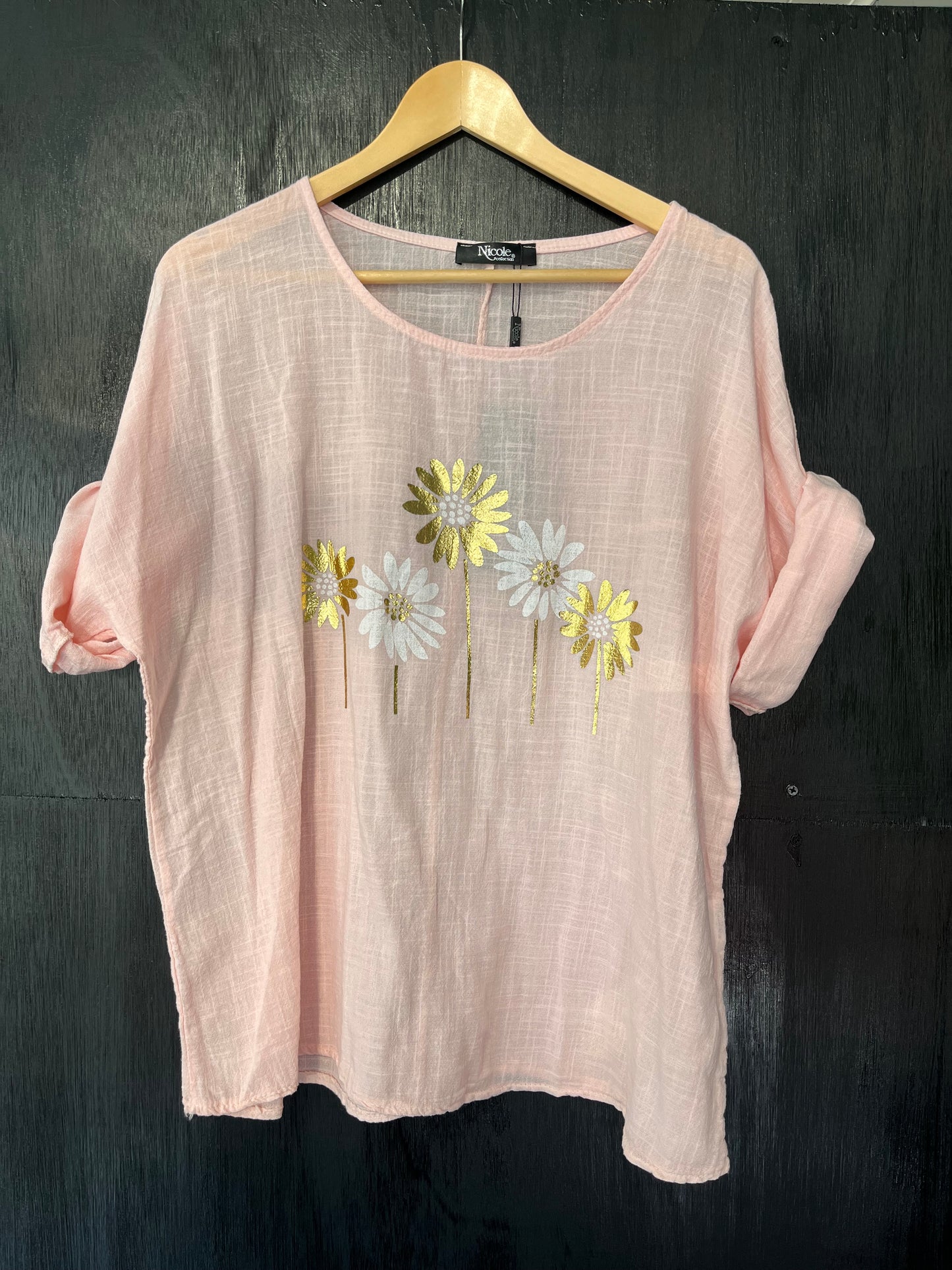 foil daisy print roll slv tee on natural cotton cheesecloth