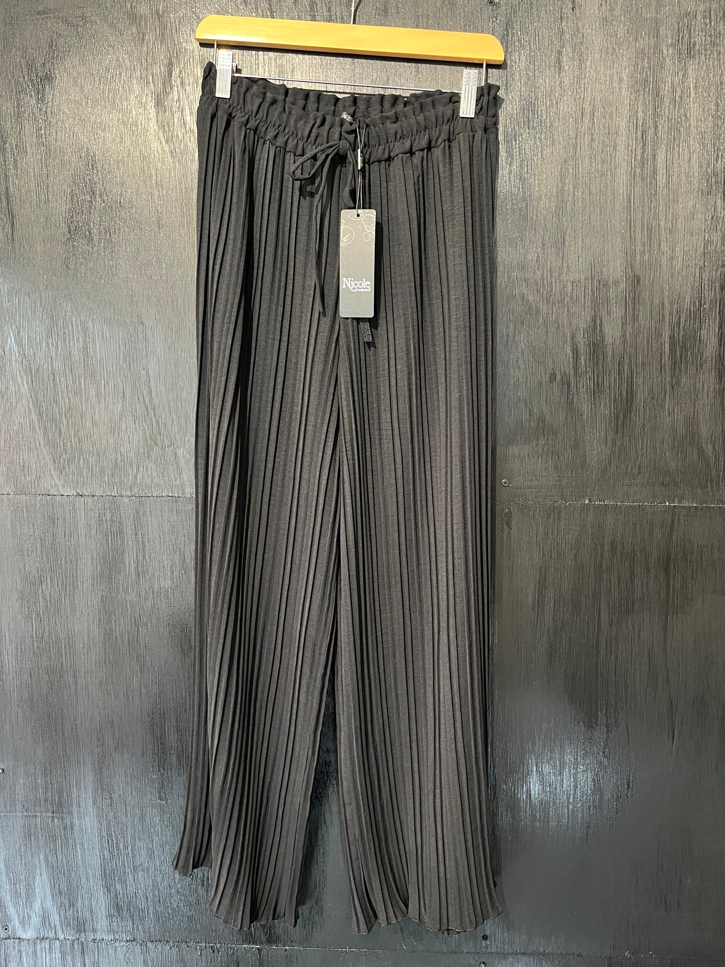 ladies full pleated trouser