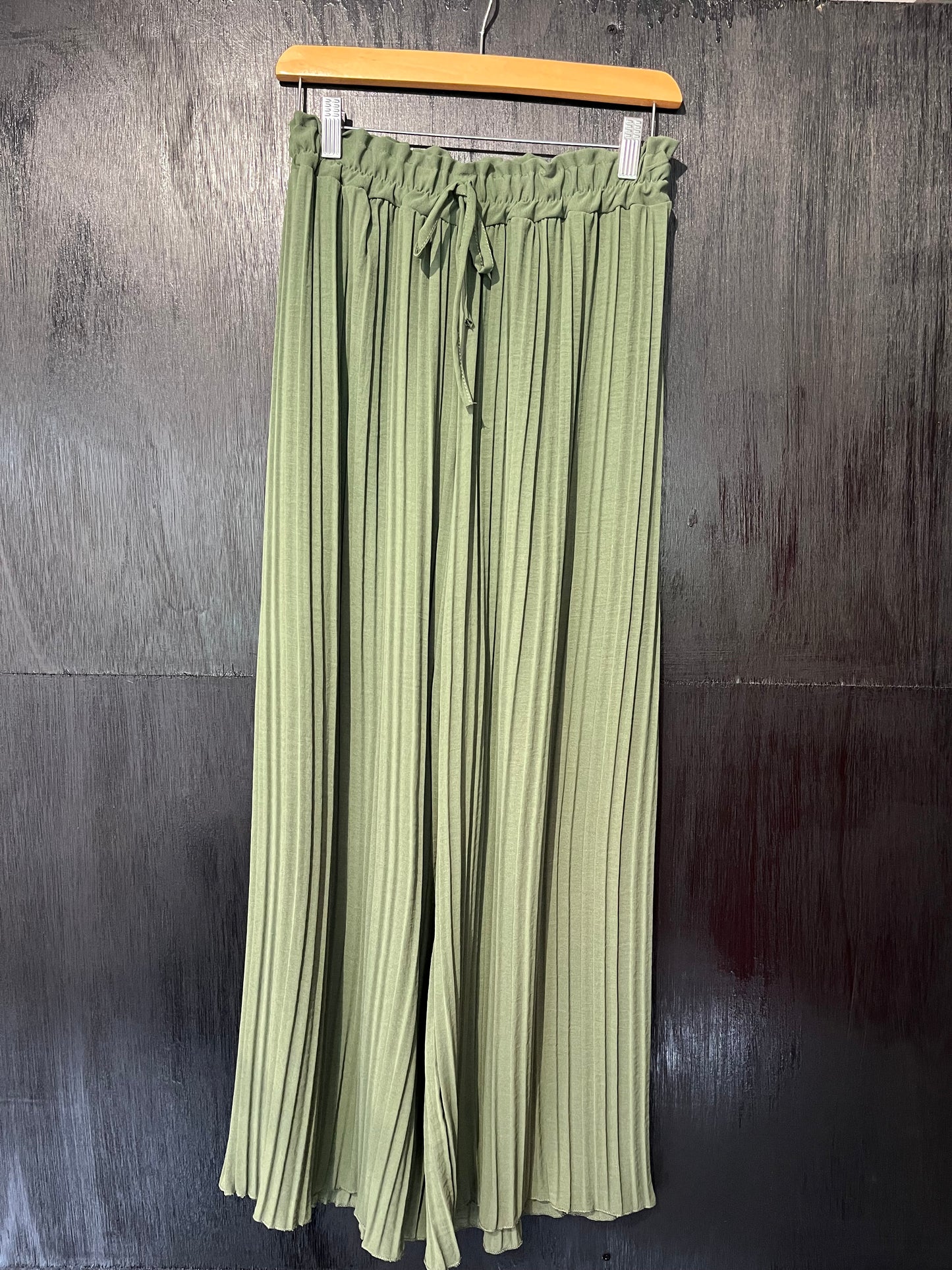 ladies full pleated trouser