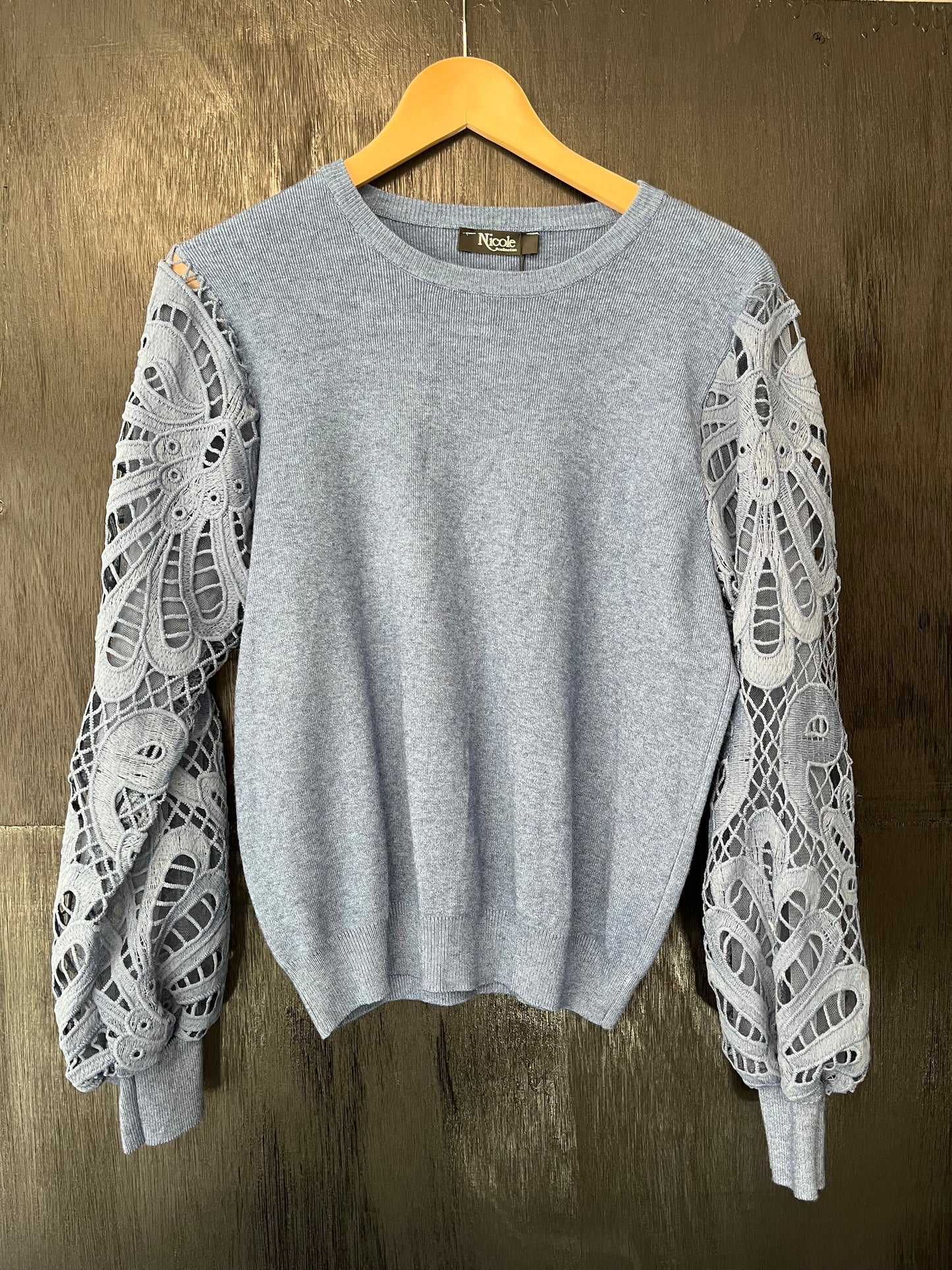 chunky knit jumper with beautiful crochet sleeves with knitted cuffs