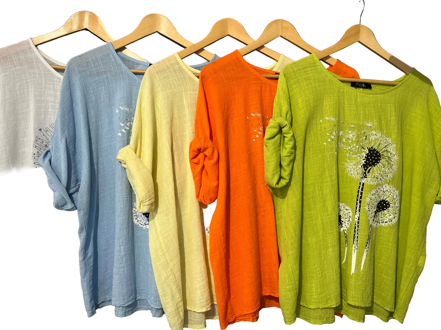 cheese cloth cotton tee with a dandelion embellished front print