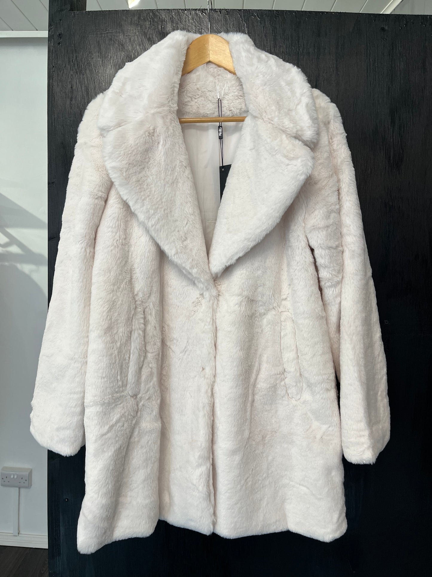 ladies lined fur coat with pockets