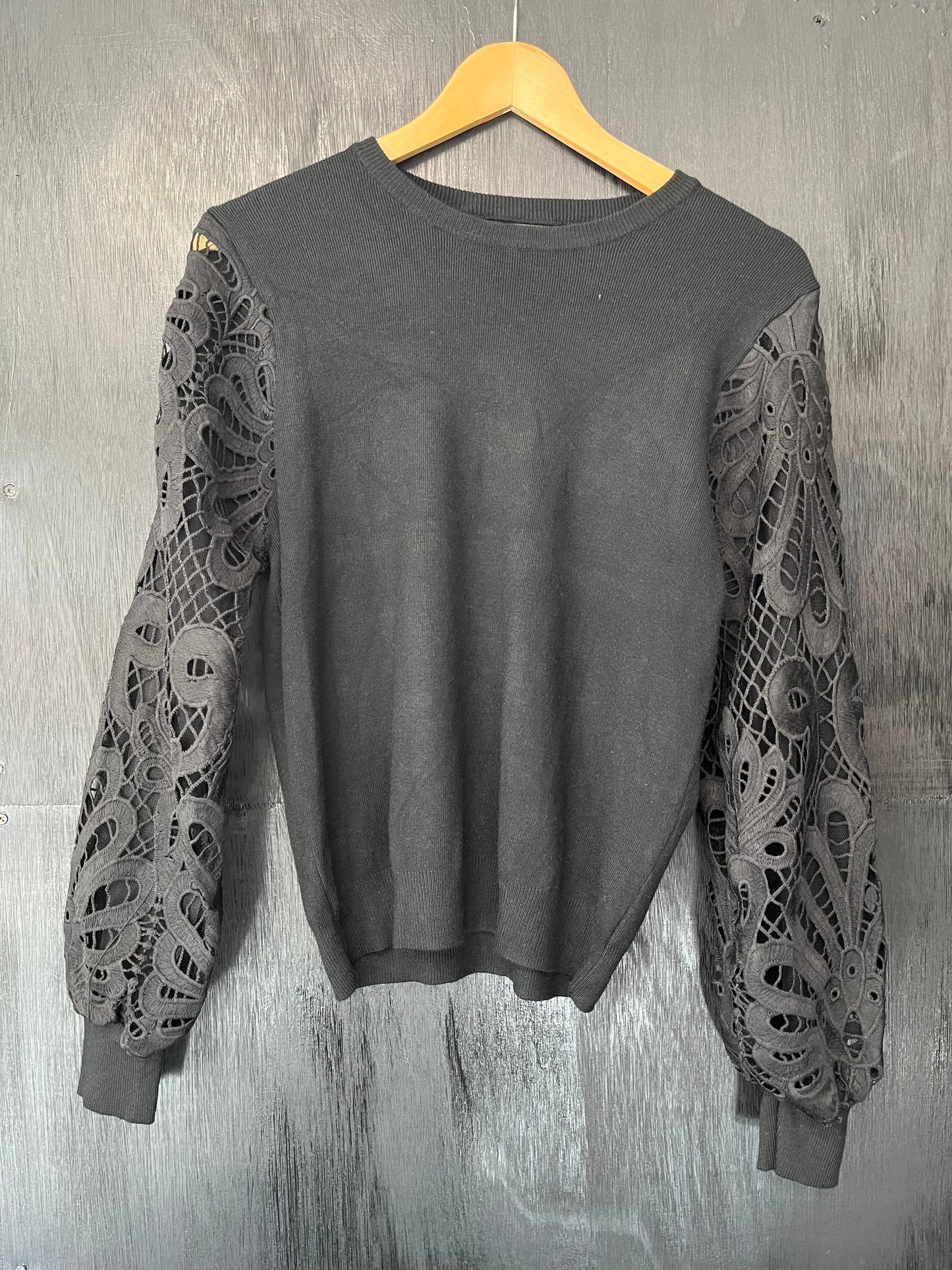 chunky knit jumper with beautiful crochet sleeves with knitted cuffs