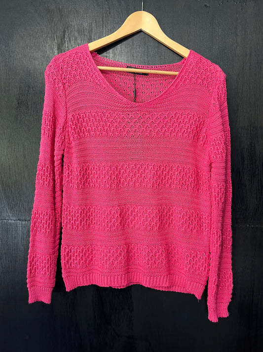 long slv V neck crochet top