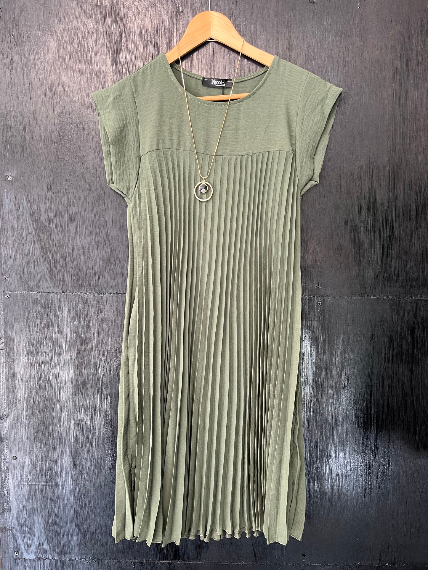 pleated doll dress with necklace