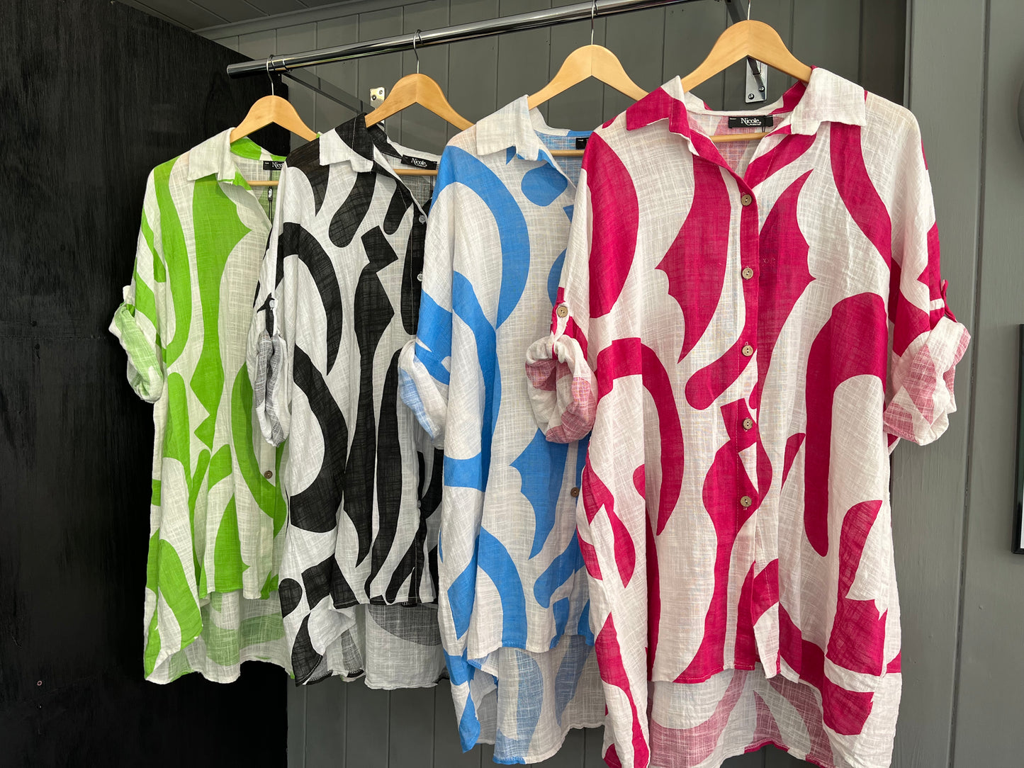 button roll slv long line puchi print shirt