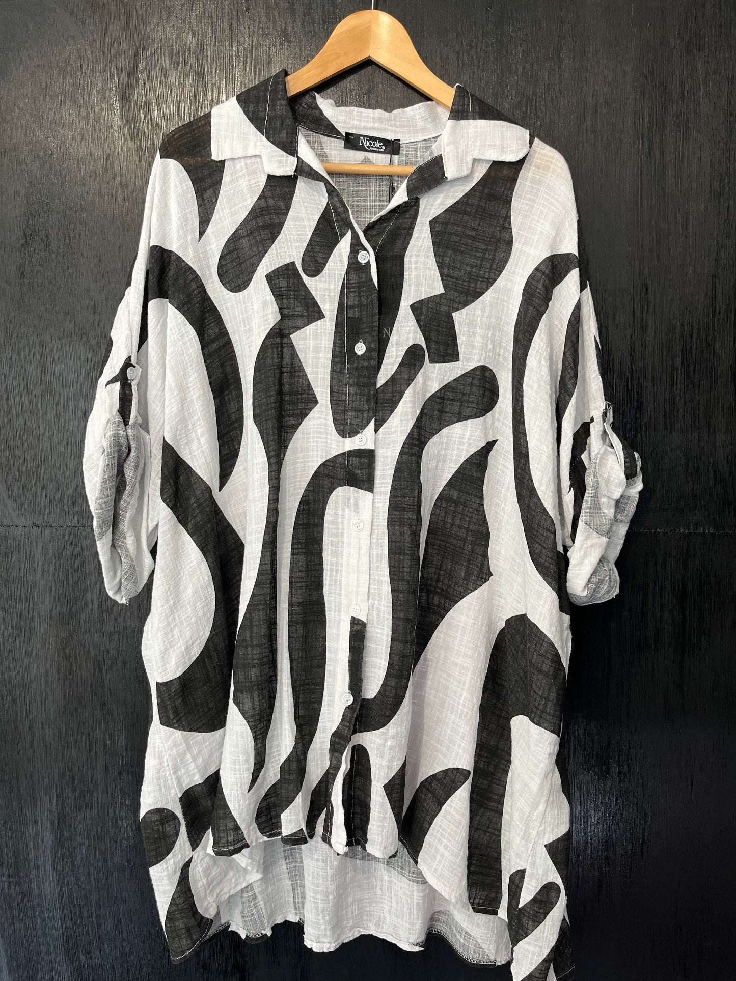 button roll slv long line puchi print shirt